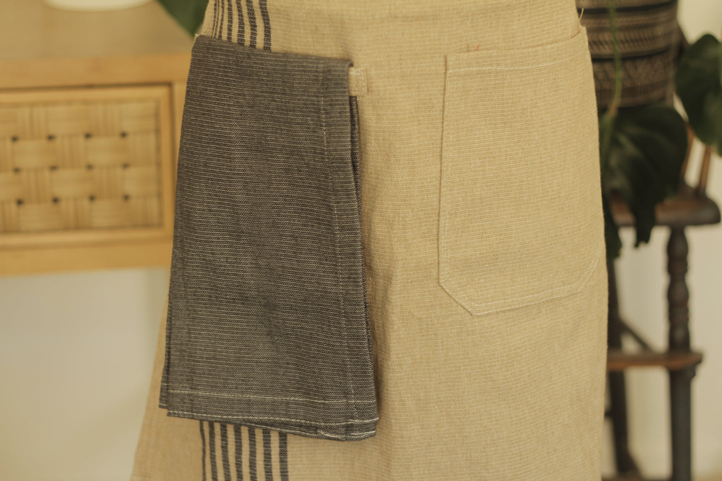Pedal Loom Cotton Apron | Cafecito Crema