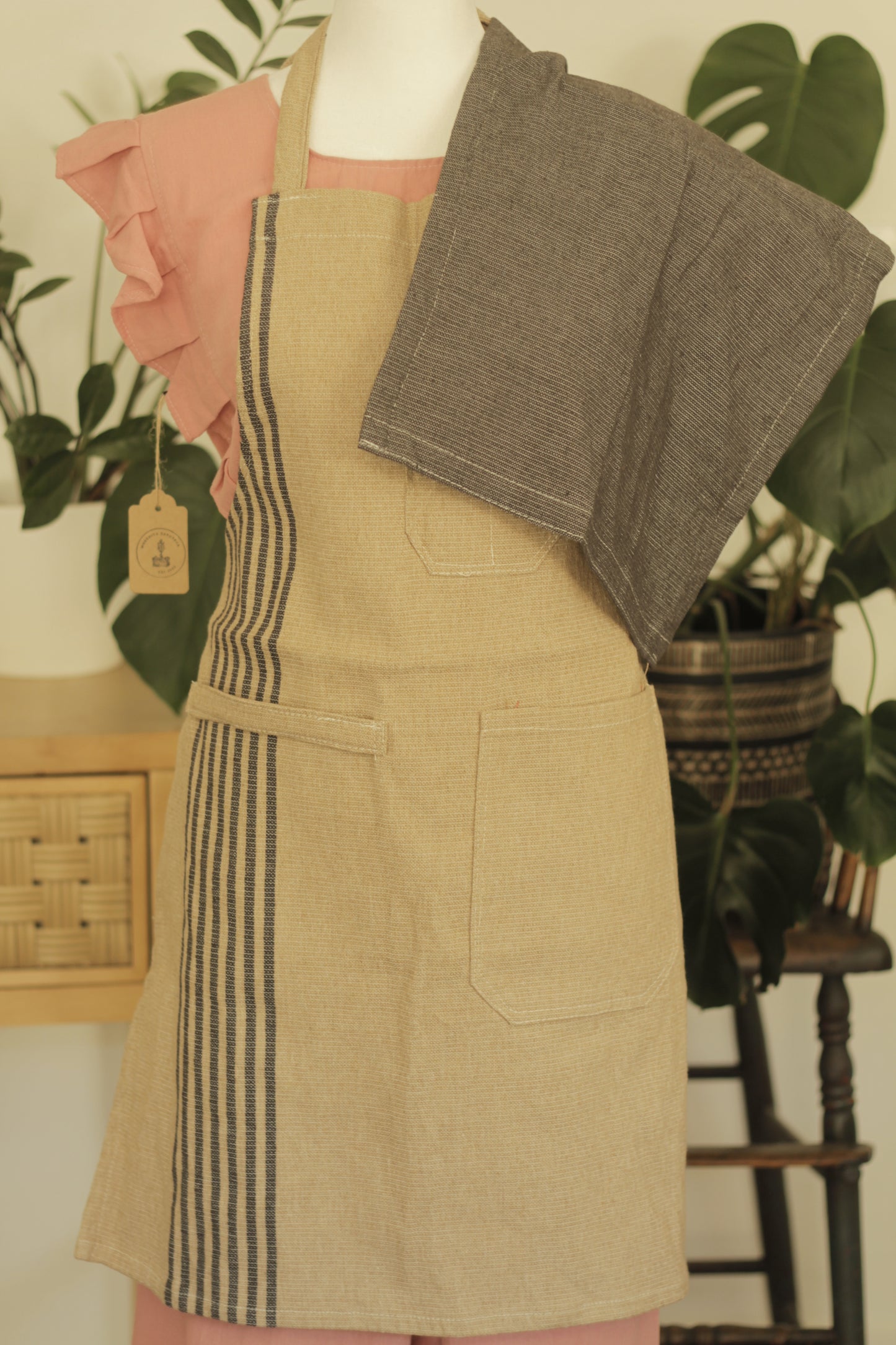 Pedal Loom Cotton Apron | Cafecito Crema