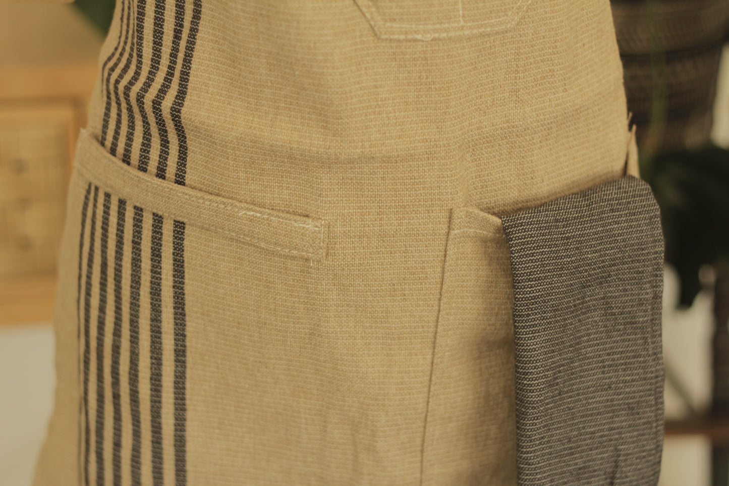 Pedal Loom Cotton Apron | Cafecito Crema