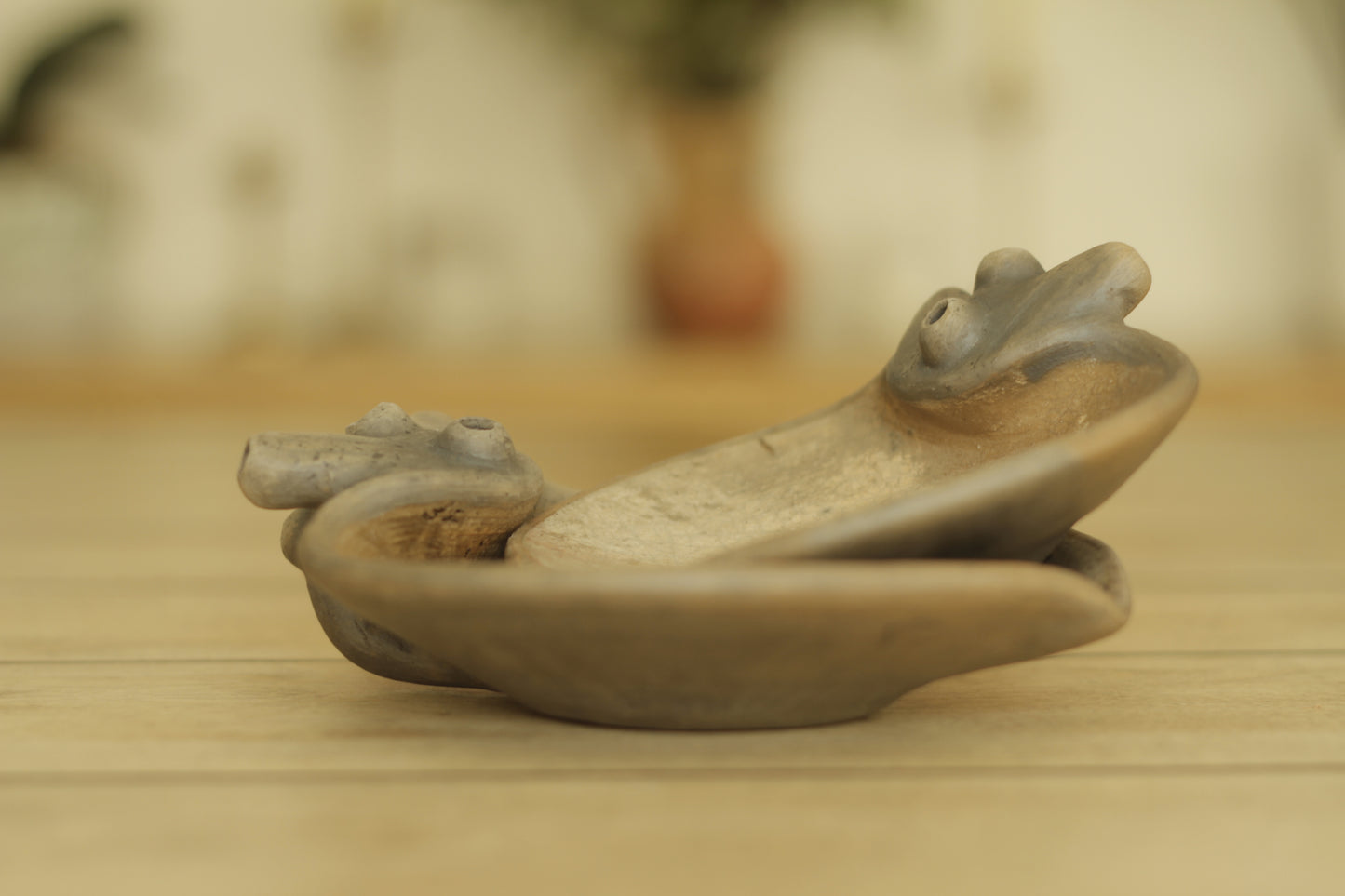 Veined Heart Plate Isabel