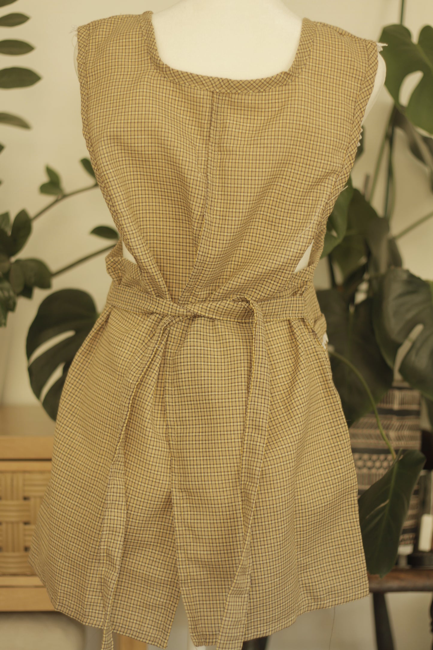 Elena Apron Brown | Size M & L