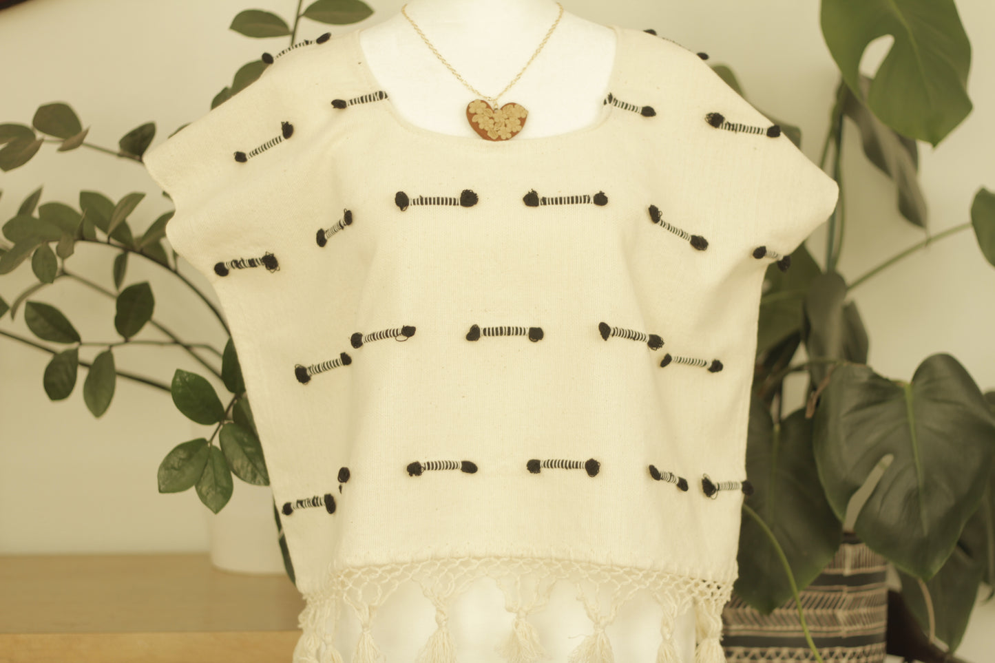 Crema Huipil Crop Top| Black