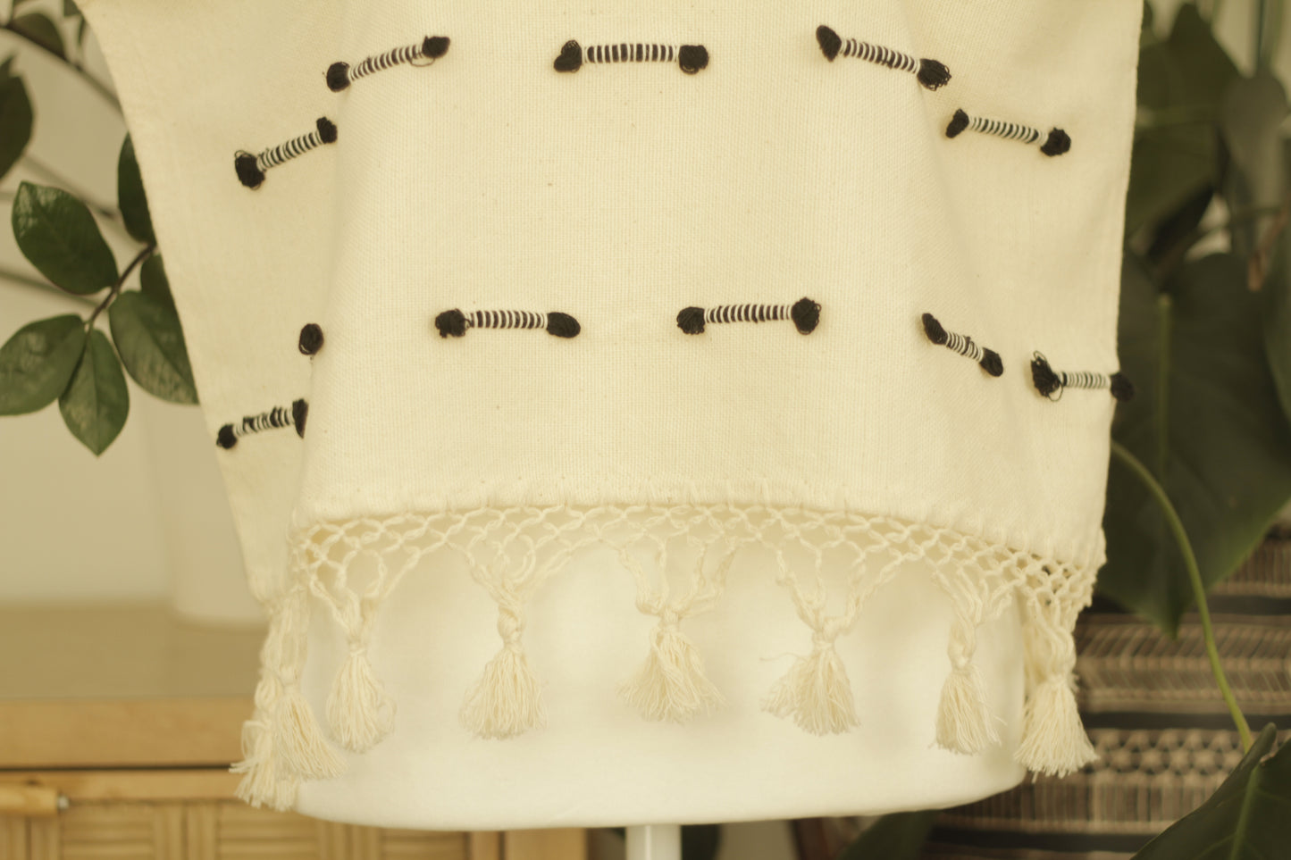 Crema Huipil Crop Top| Black