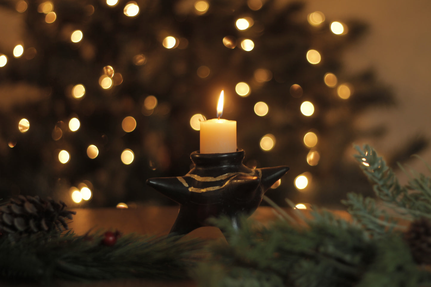 Pinata Candleholder Gold Detail