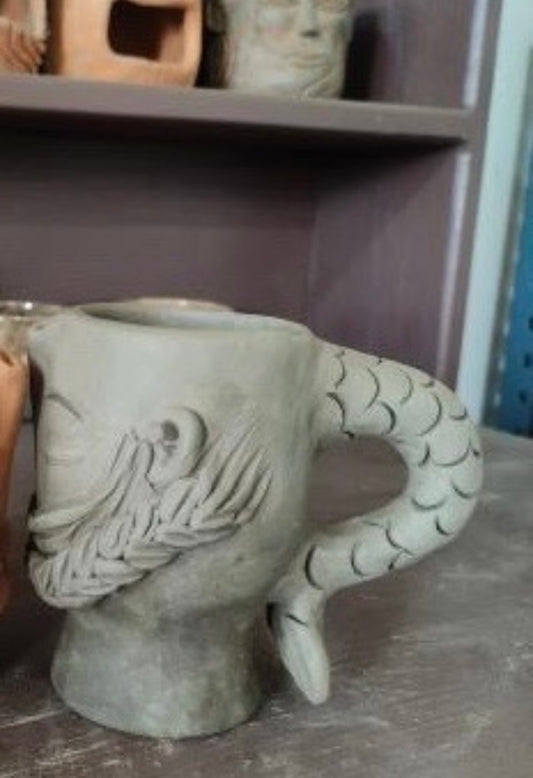 PRE-ORDER Taza A | Tail down (picture is of a piece in drying process| not actual color/finish)