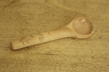 Gaytan Embroidered Natural Spoons