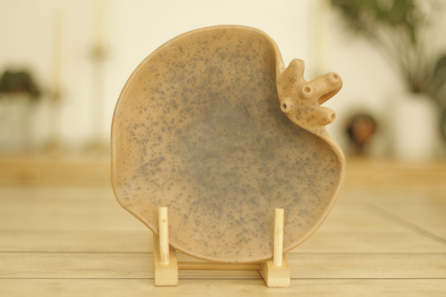 Veined Heart Plate Isabel Natural Speckled