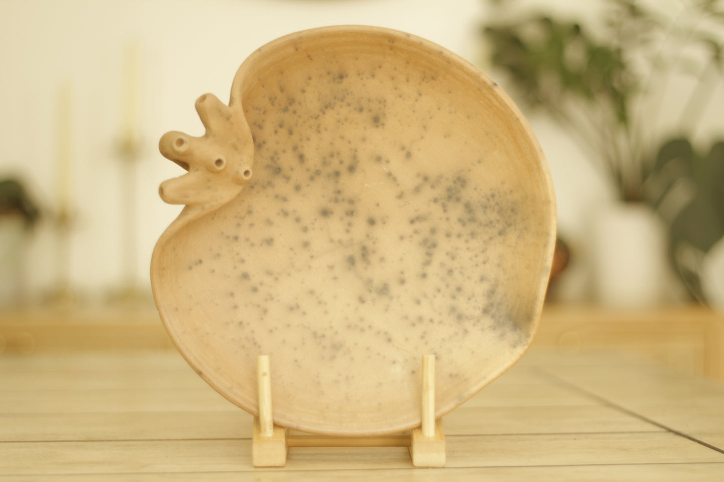 Veined Heart Plate Isabel Natural Speckled