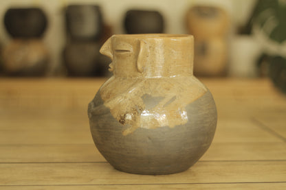 Meditating Orejon Abuelo Florero