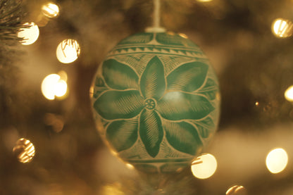 Hand Carved Jicara Ornaments | Verde