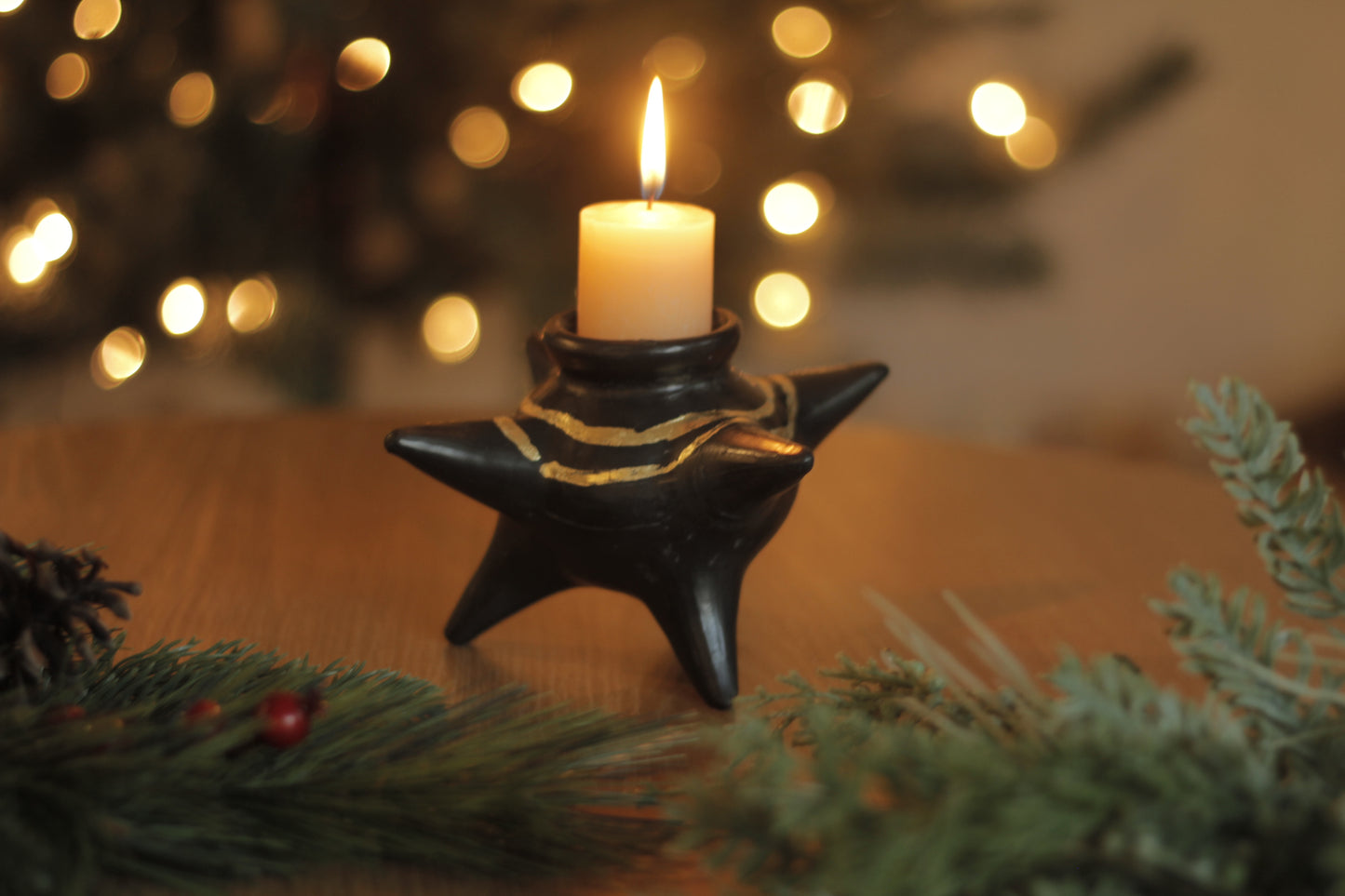 Pinata Candleholder Gold Detail